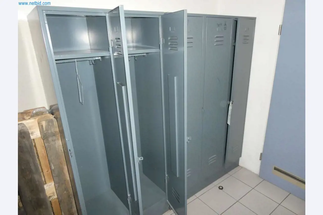 Equipamiento y mobiliario para una confitería-2