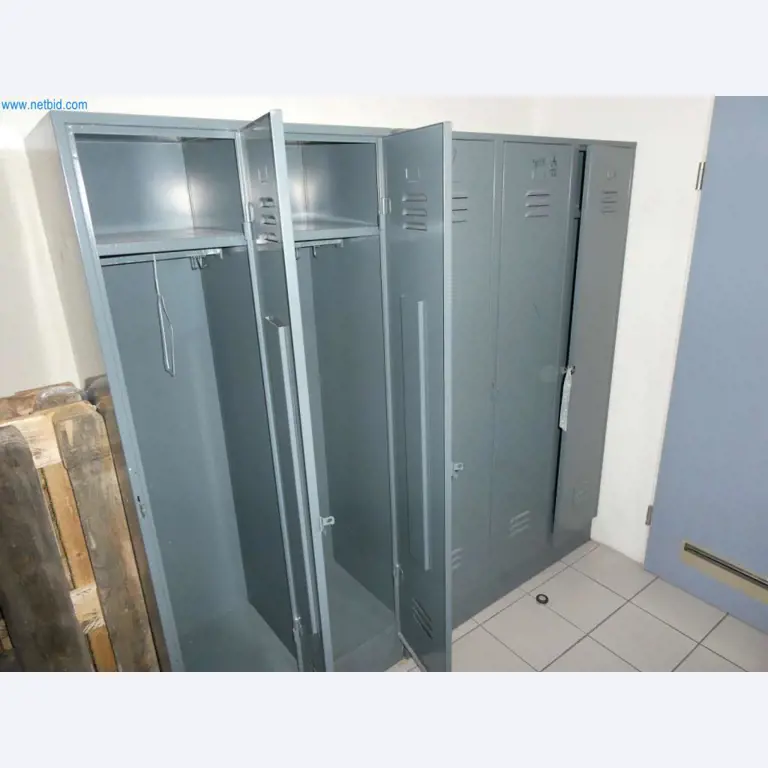 Equipamiento y mobiliario para una confitería-2