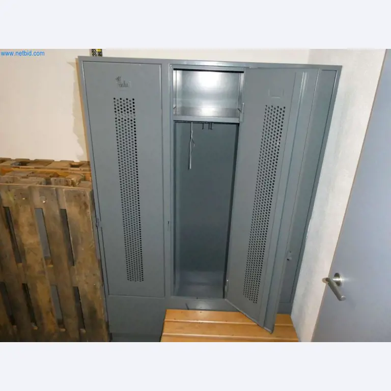 Equipamiento y mobiliario para una confitería-3