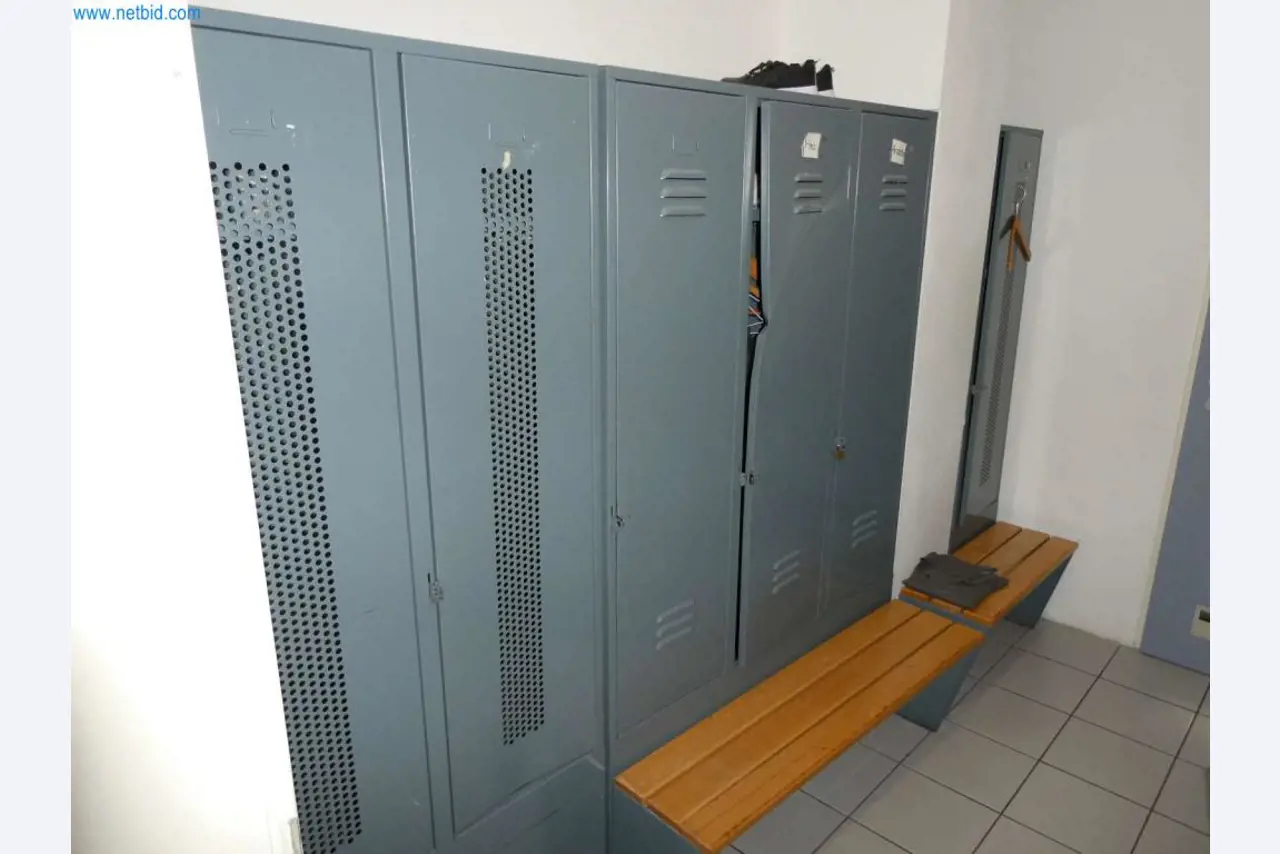 Equipamiento y mobiliario para una confitería-5