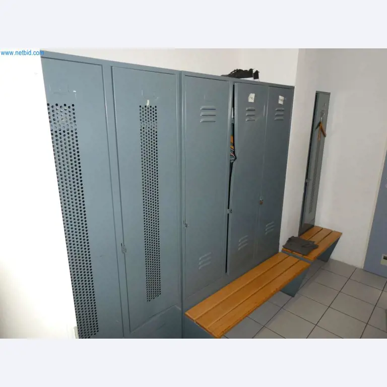 Equipamiento y mobiliario para una confitería-5