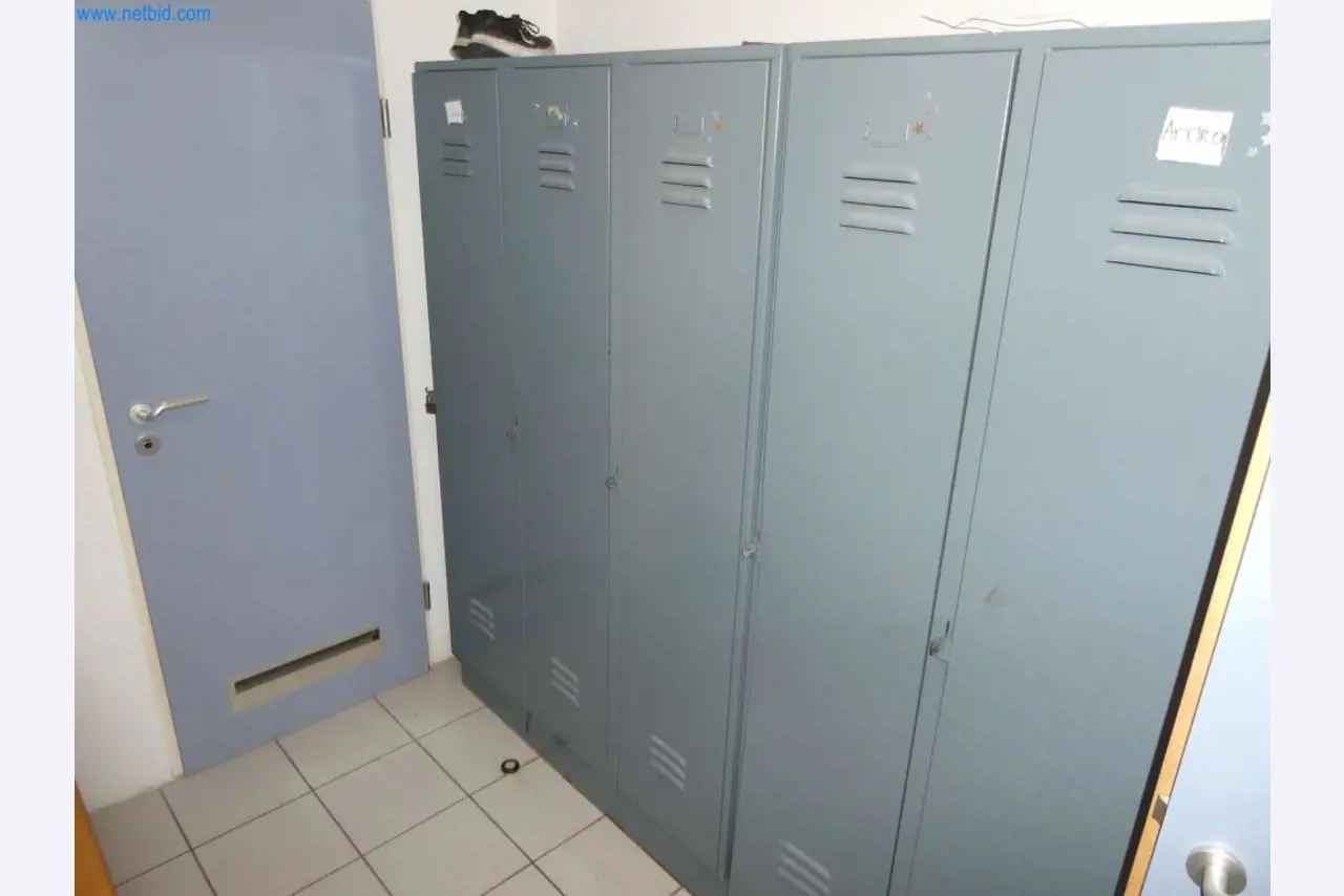 Equipamiento y mobiliario para una confitería-6