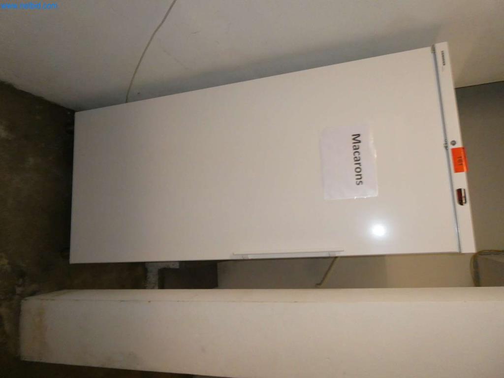 Geräte und Einrichtung einer Confiserie -2