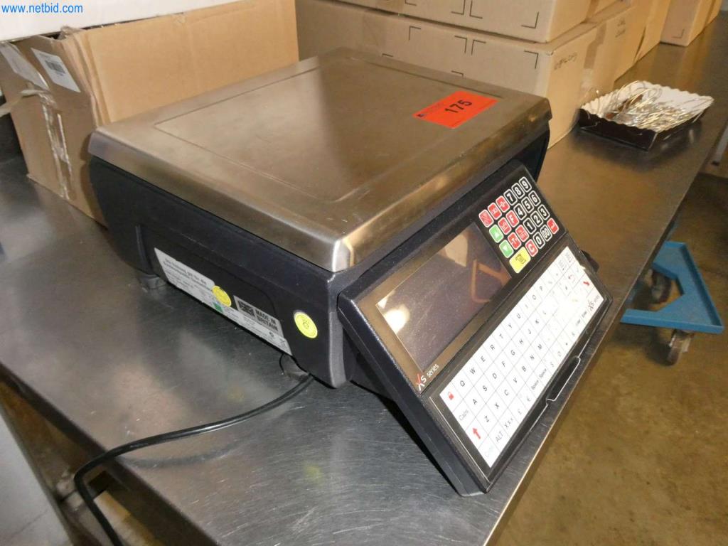 Equipamiento y mobiliario para una confitería-3