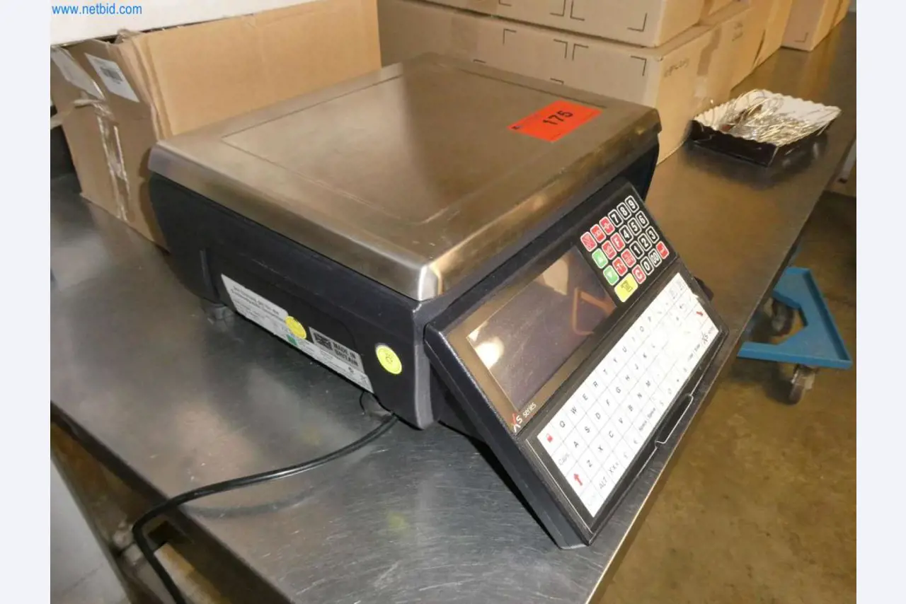 Equipamiento y mobiliario para una confitería-3