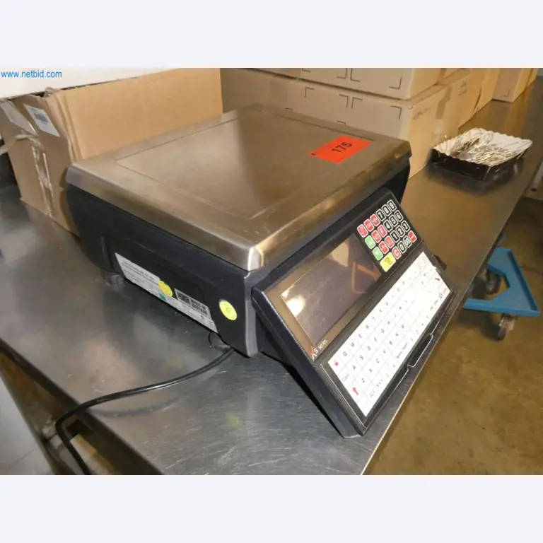 Equipamiento y mobiliario para una confitería-3