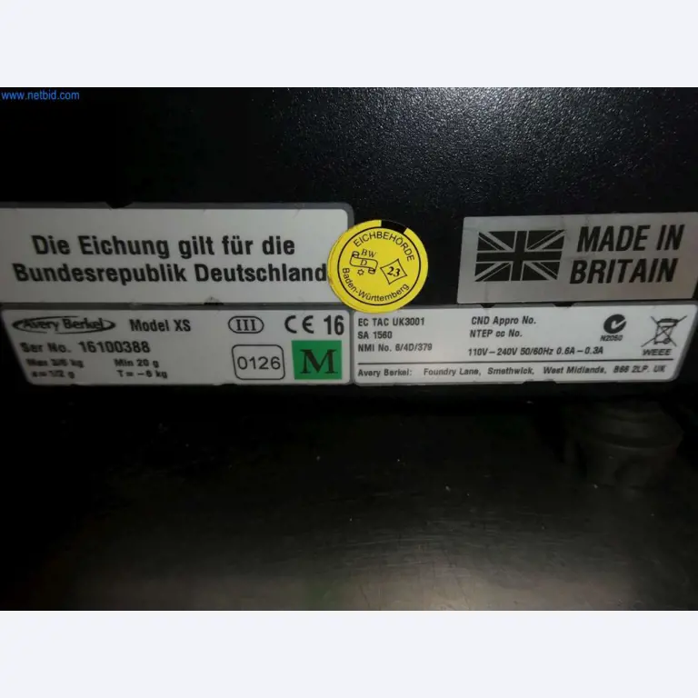 Equipamiento y mobiliario para una confitería-4