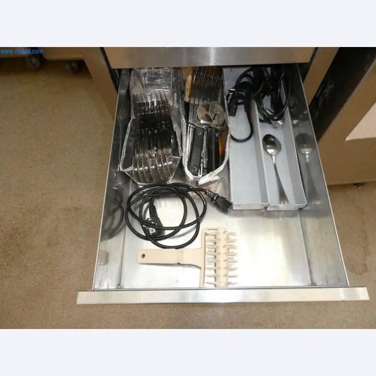 Equipamiento y mobiliario para una confitería-4