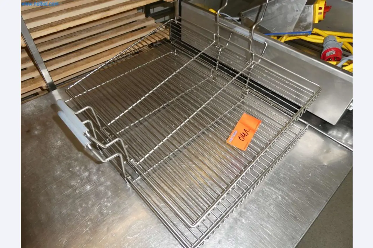 Geräte und Einrichtung einer Confiserie -4