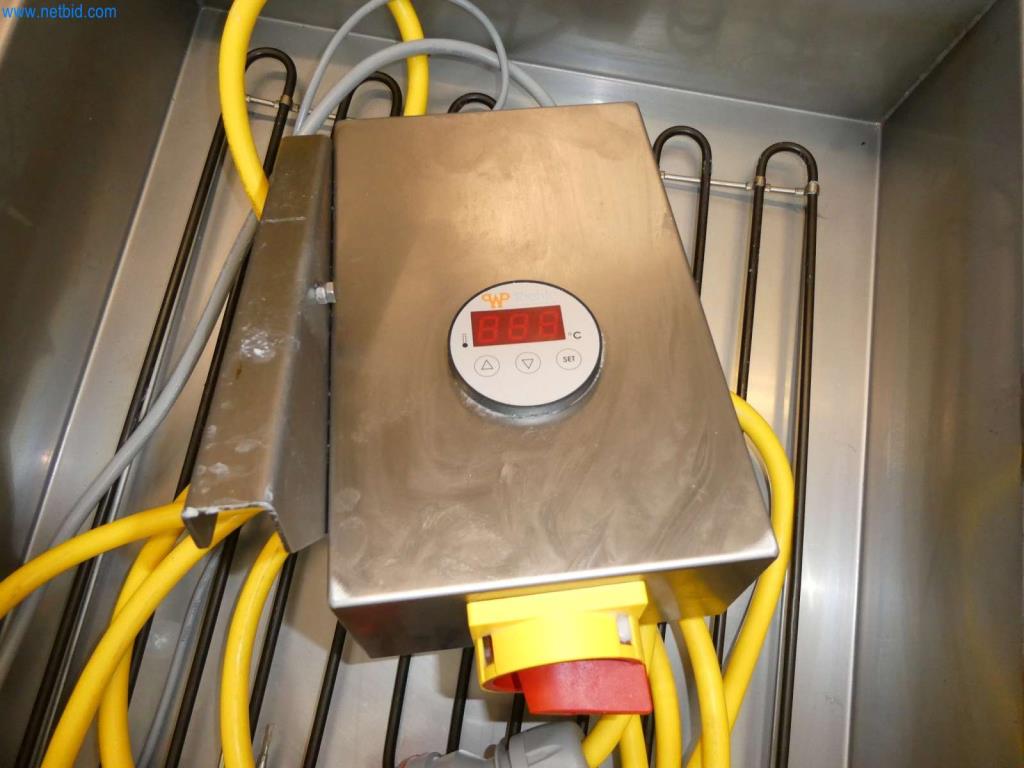 Geräte und Einrichtung einer Confiserie -6