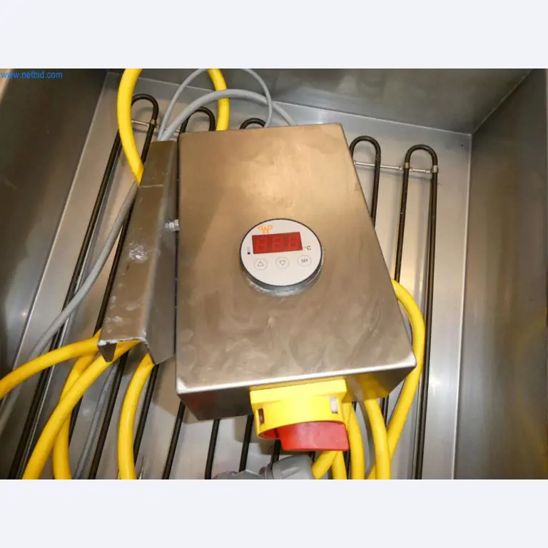 Geräte und Einrichtung einer Confiserie -6