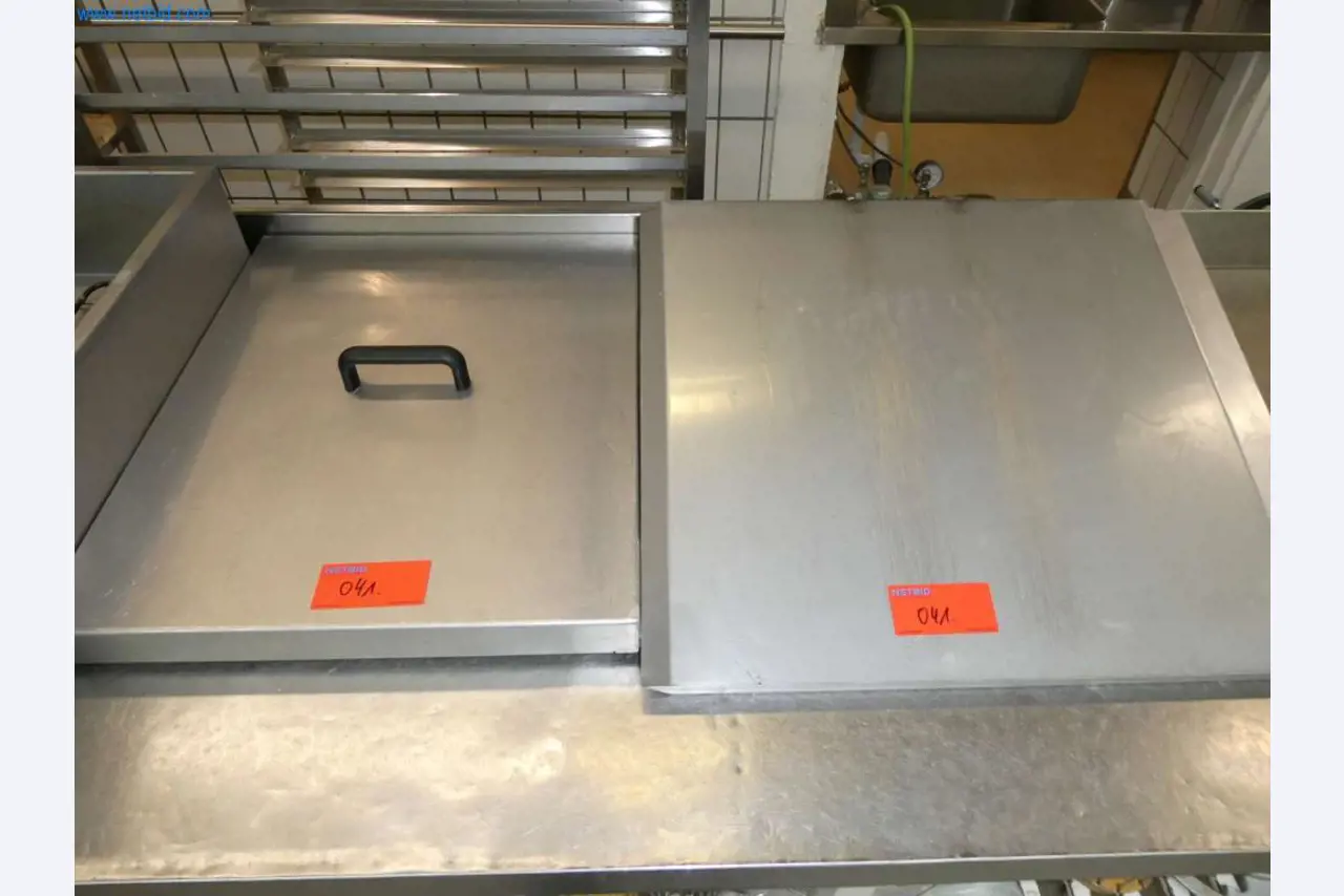 Geräte und Einrichtung einer Confiserie -7