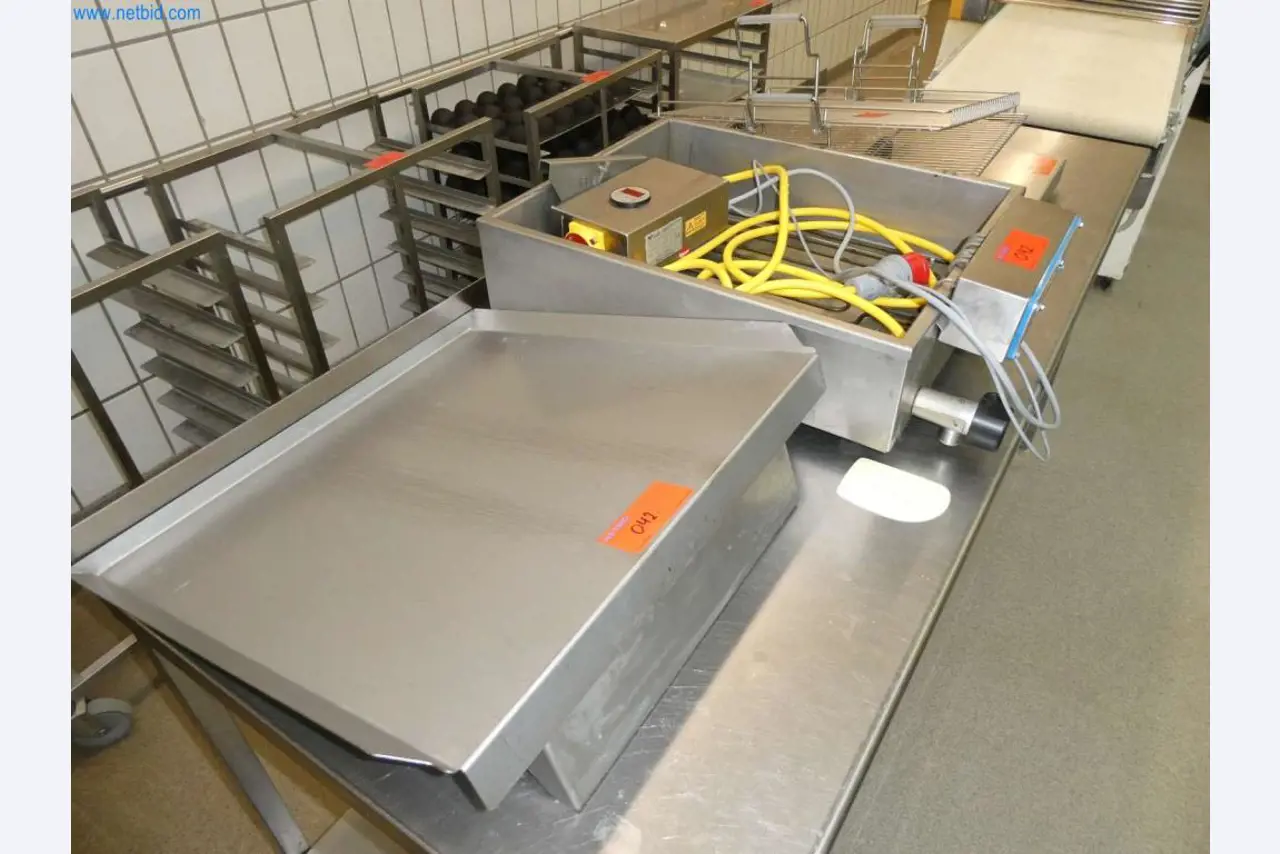 Equipamiento y mobiliario para una confitería-5