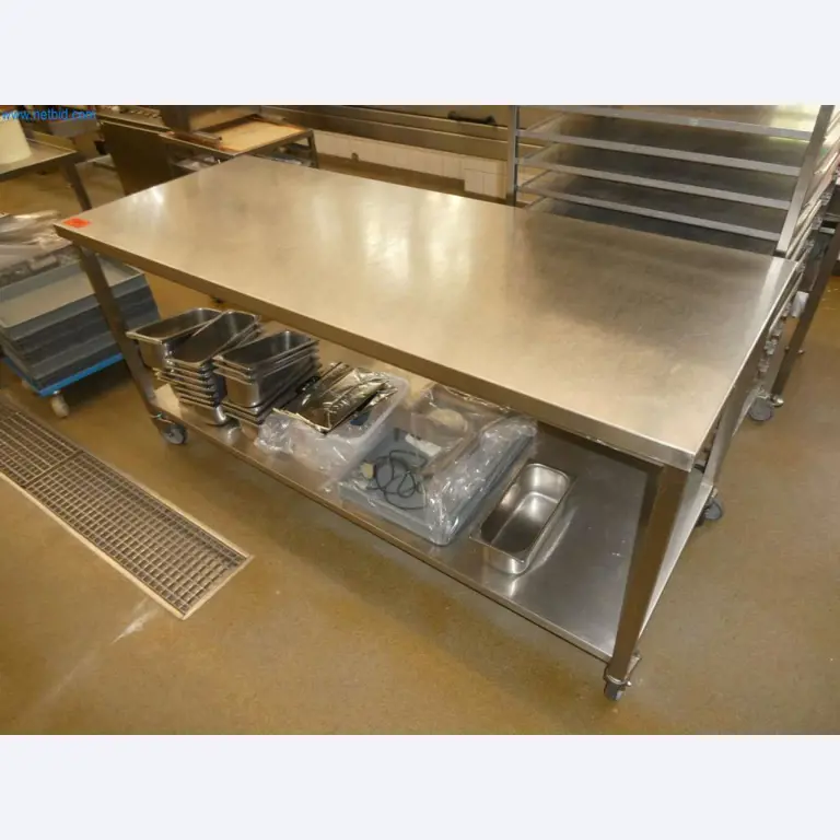 Equipamiento y mobiliario para una confitería-13