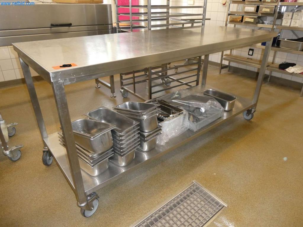 Equipamiento y mobiliario para una confitería-15