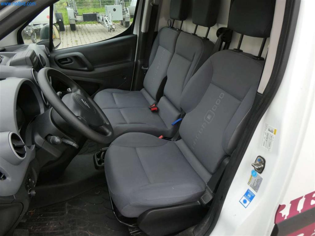 Geräte und Einrichtung einer Confiserie -14