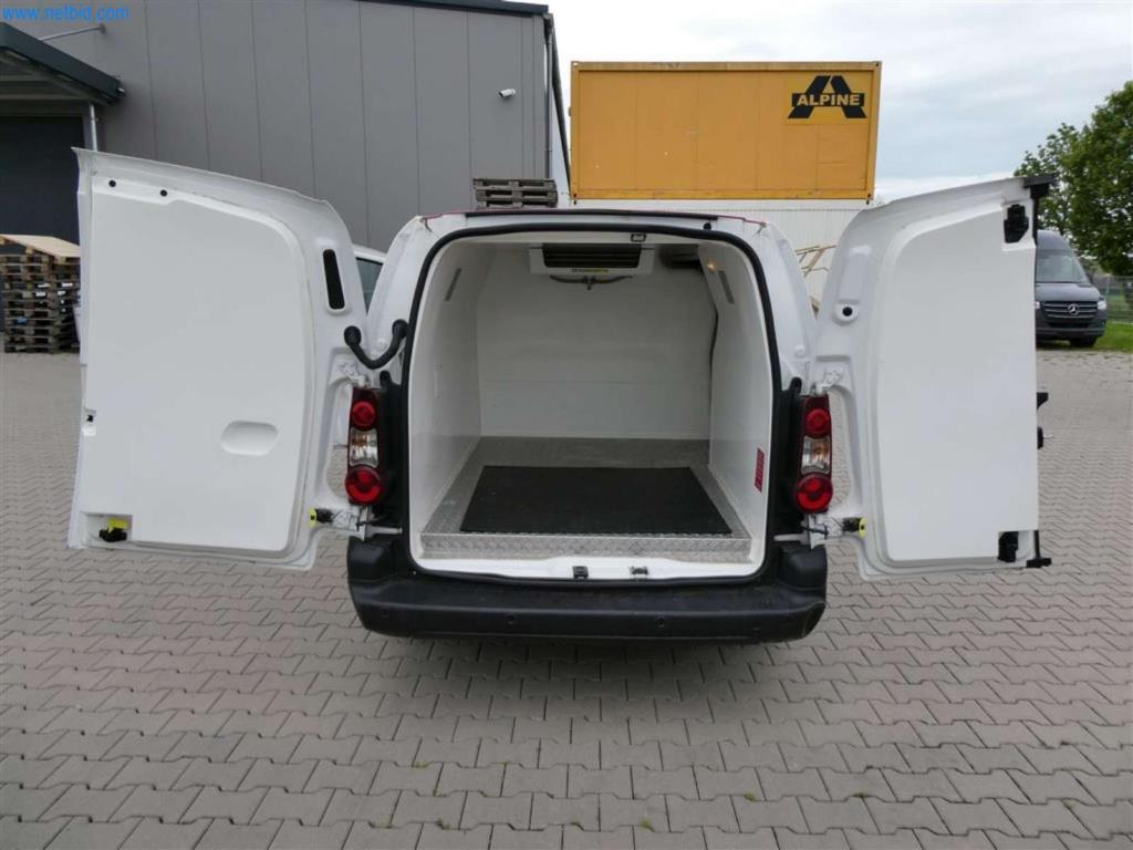 Geräte und Einrichtung einer Confiserie -15