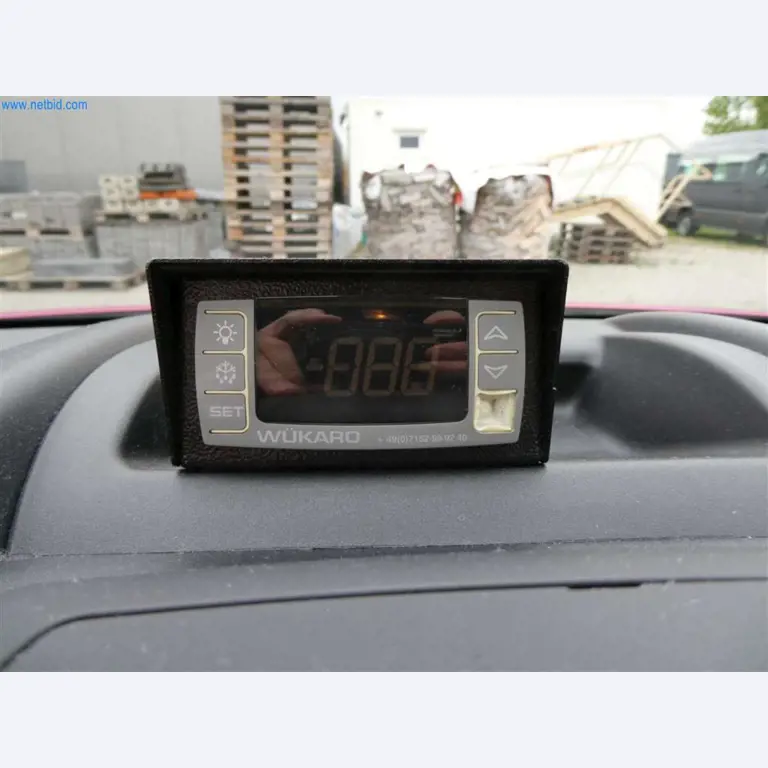 Equipamento e mobiliário para uma confeitaria-17