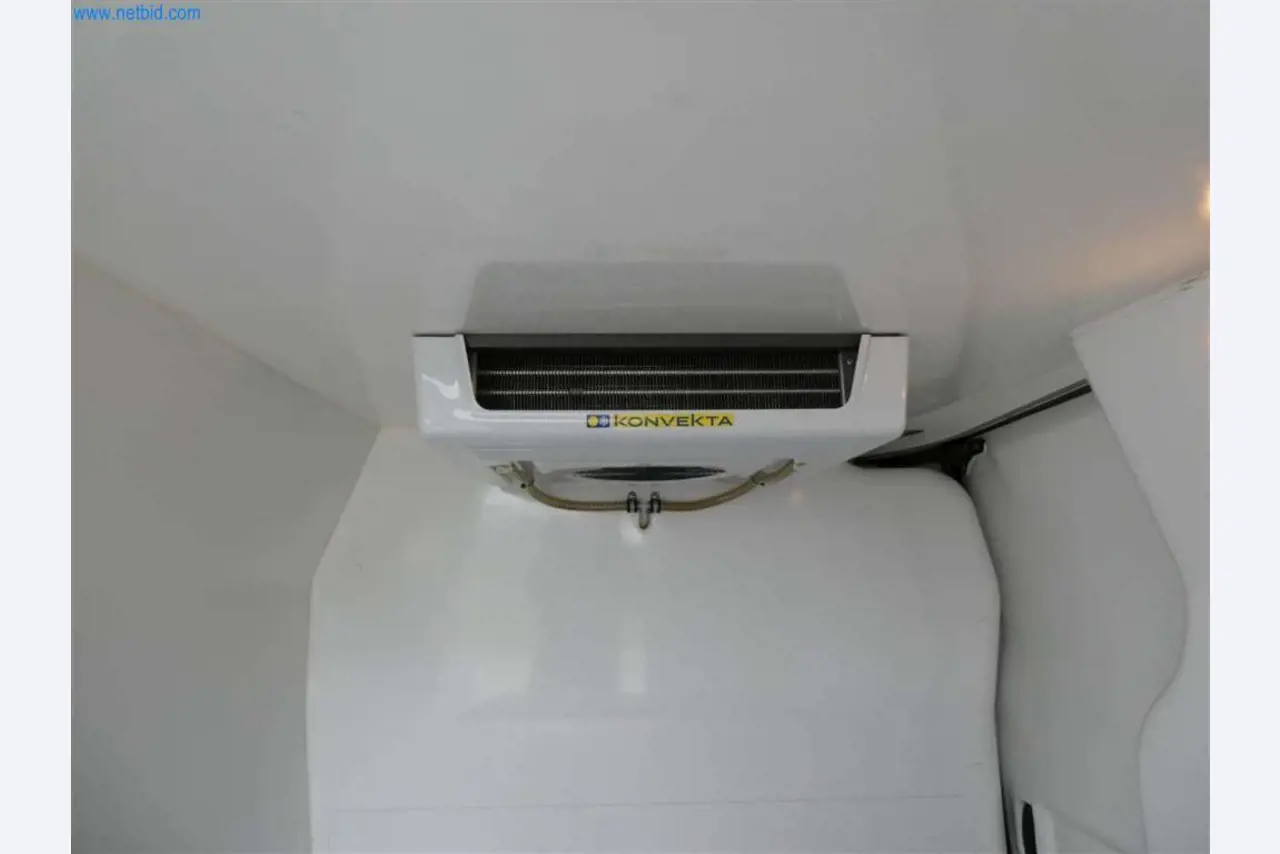 Equipamento e mobiliário para uma confeitaria-18