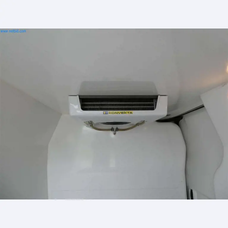 Equipamento e mobiliário para uma confeitaria-18