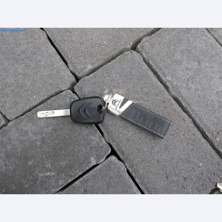 Equipamento e mobiliário para uma confeitaria-19