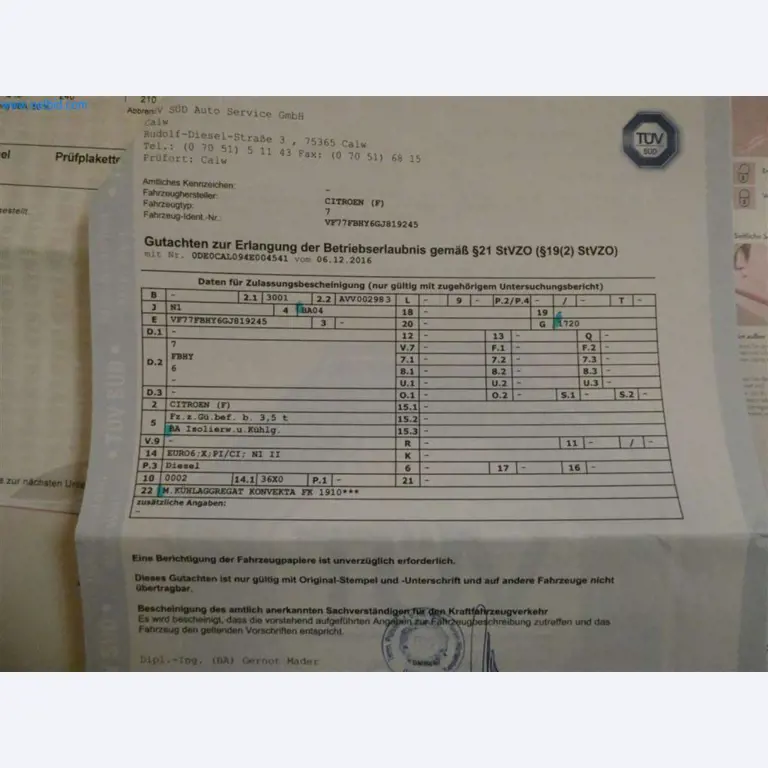 Equipamento e mobiliário para uma confeitaria-21