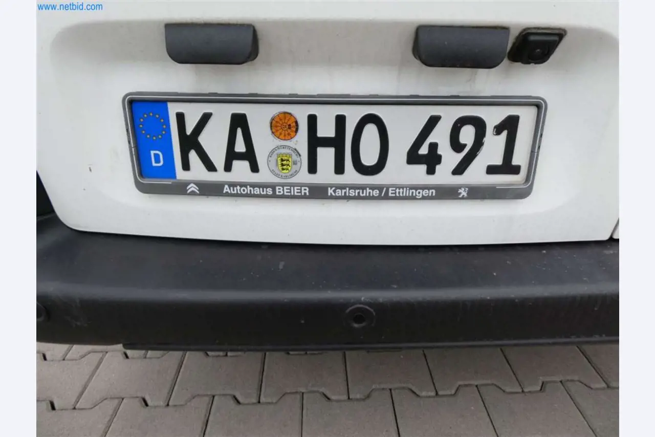 Equipamento e mobiliário para uma confeitaria-22