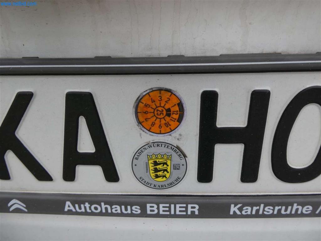 Geräte und Einrichtung einer Confiserie -24