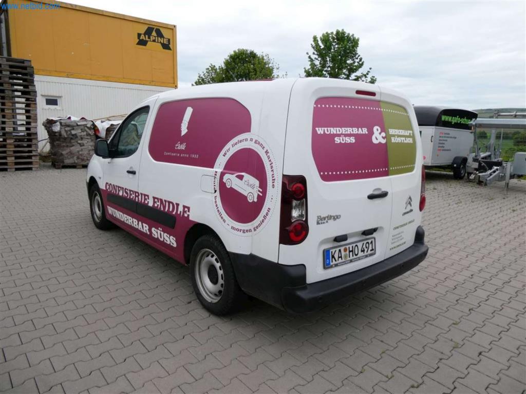 Geräte und Einrichtung einer Confiserie -27