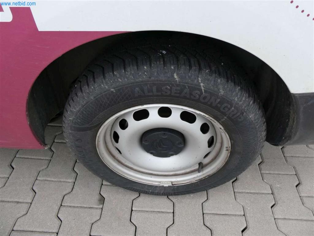 Geräte und Einrichtung einer Confiserie -28