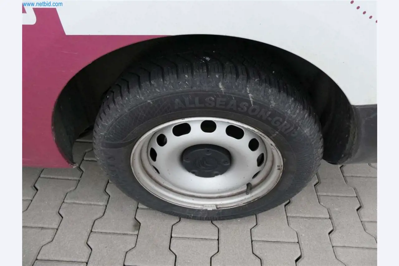 Equipamento e mobiliário para uma confeitaria-28