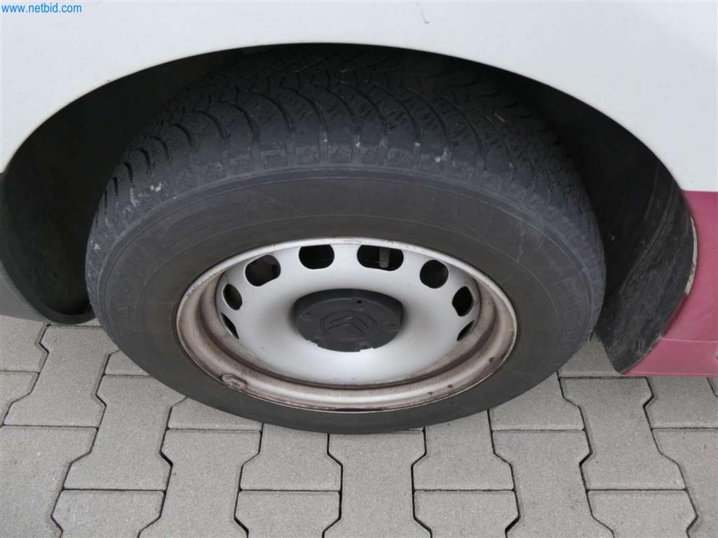 Geräte und Einrichtung einer Confiserie -29