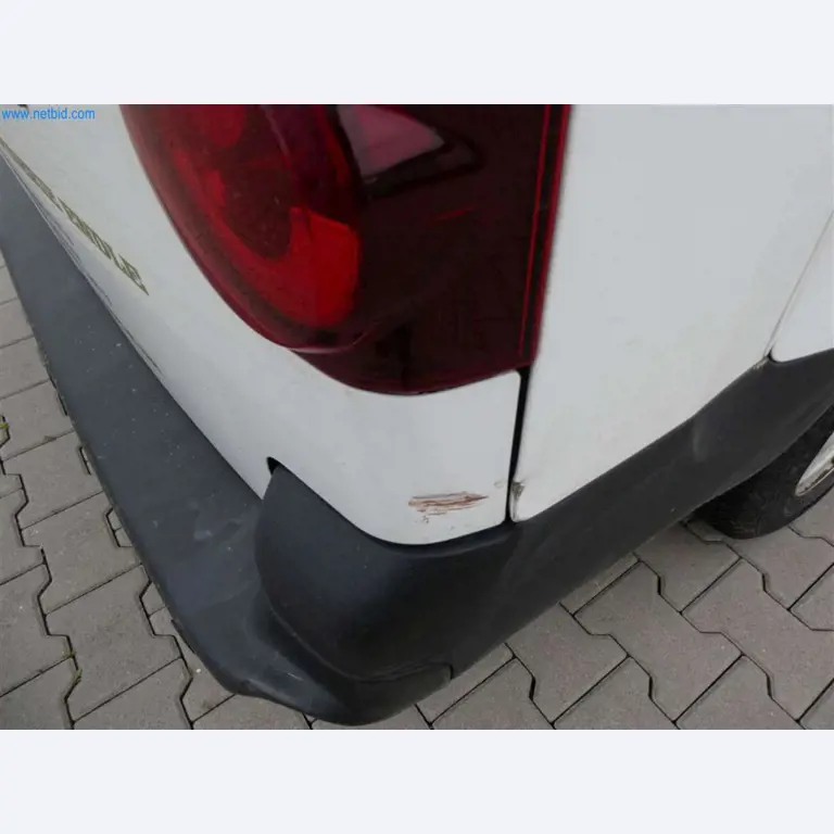 Equipamento e mobiliário para uma confeitaria-6