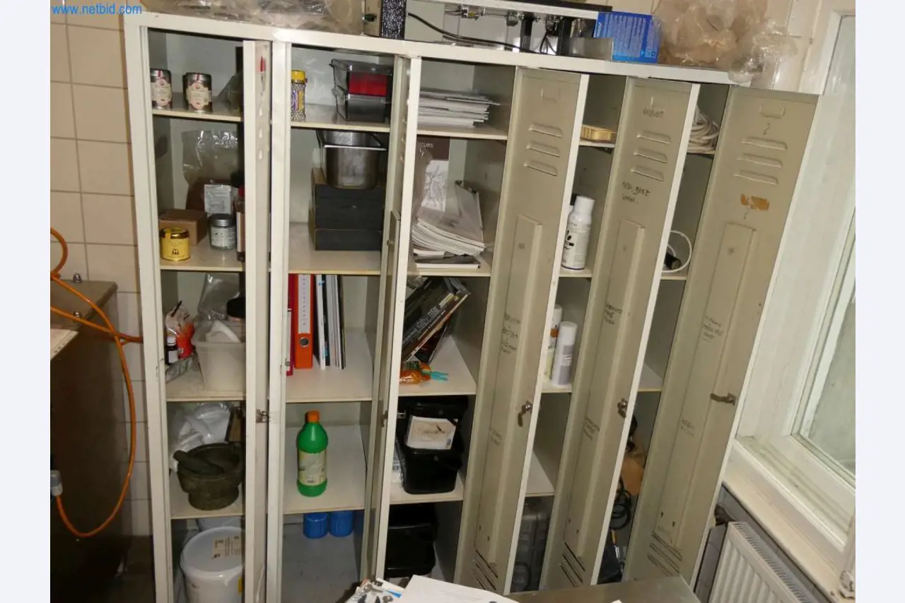 Oprema in pohištvo za slaščičarno-2