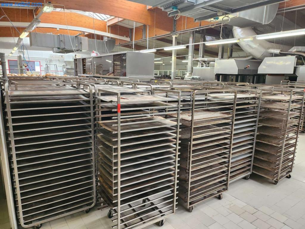 Máquinas bem conservadas de um fabricante de produtos de pastelaria-1