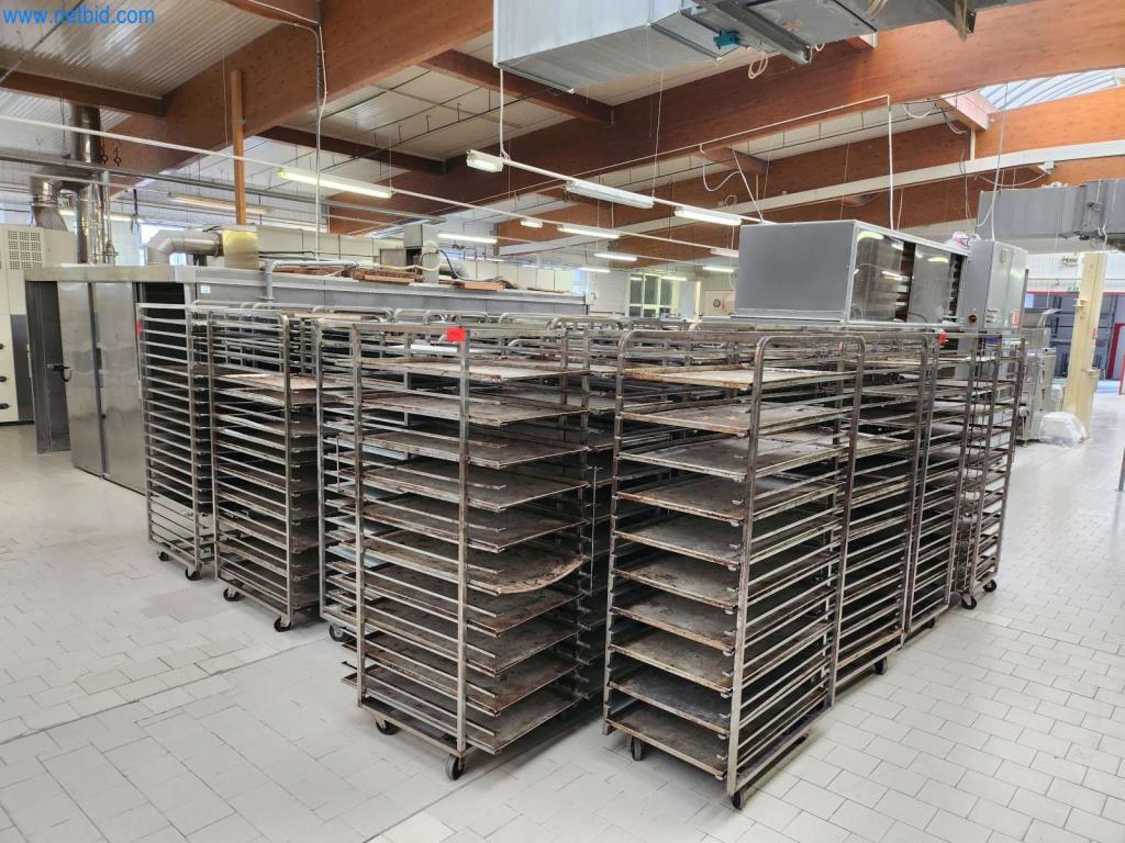 Máquinas bem conservadas de um fabricante de produtos de pastelaria-2