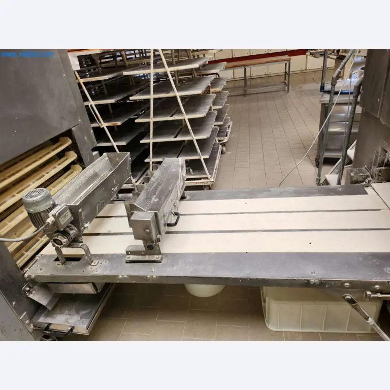 Well-maintained machines of a bakery manufacturer-4