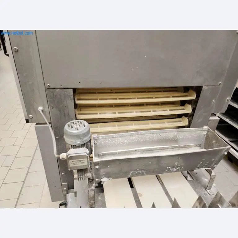 Well-maintained machines of a bakery manufacturer-5