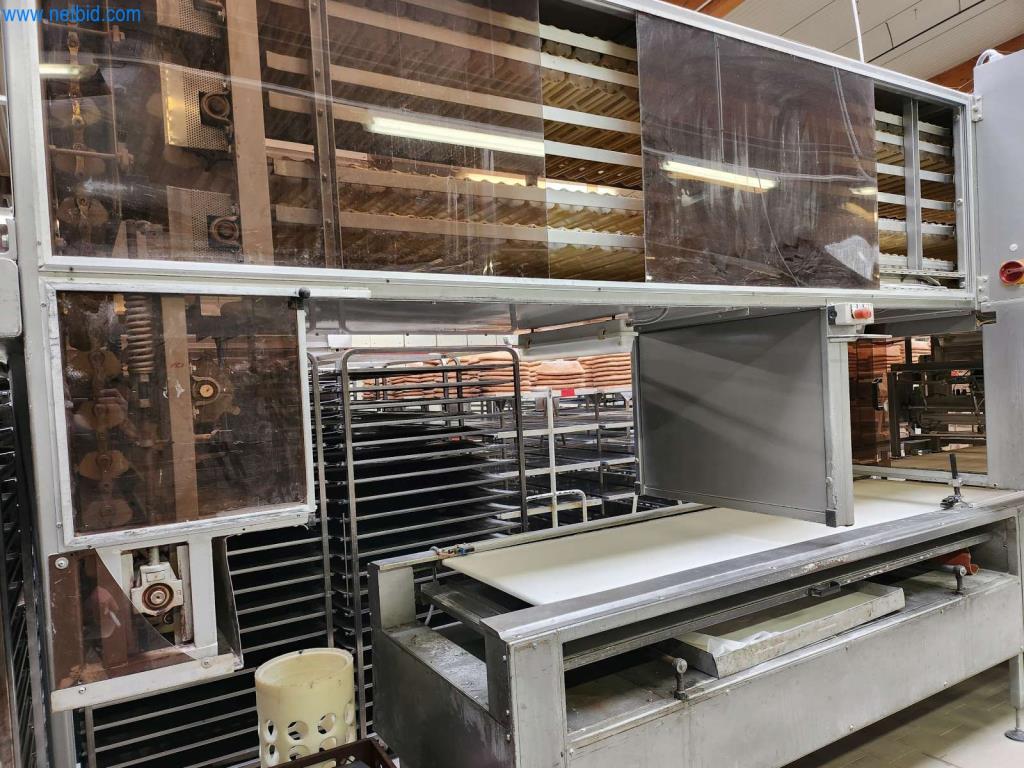 Well-maintained machines of a bakery manufacturer-8