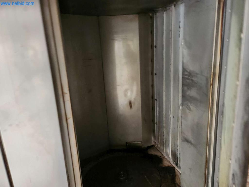 Máquinas bem conservadas de um fabricante de produtos de pastelaria-5