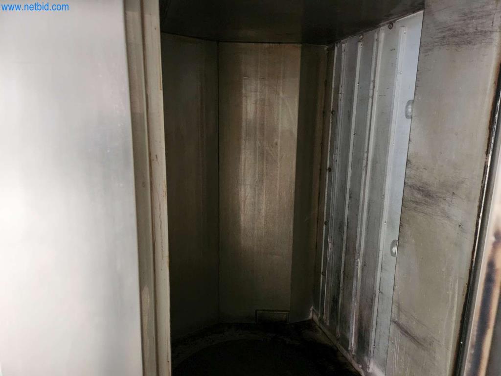 Máquinas bem conservadas de um fabricante de produtos de pastelaria-7