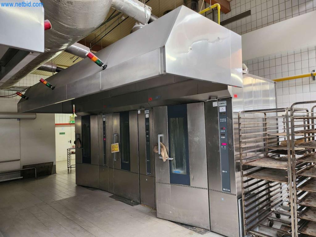 Máquinas bem conservadas de um fabricante de produtos de pastelaria-1