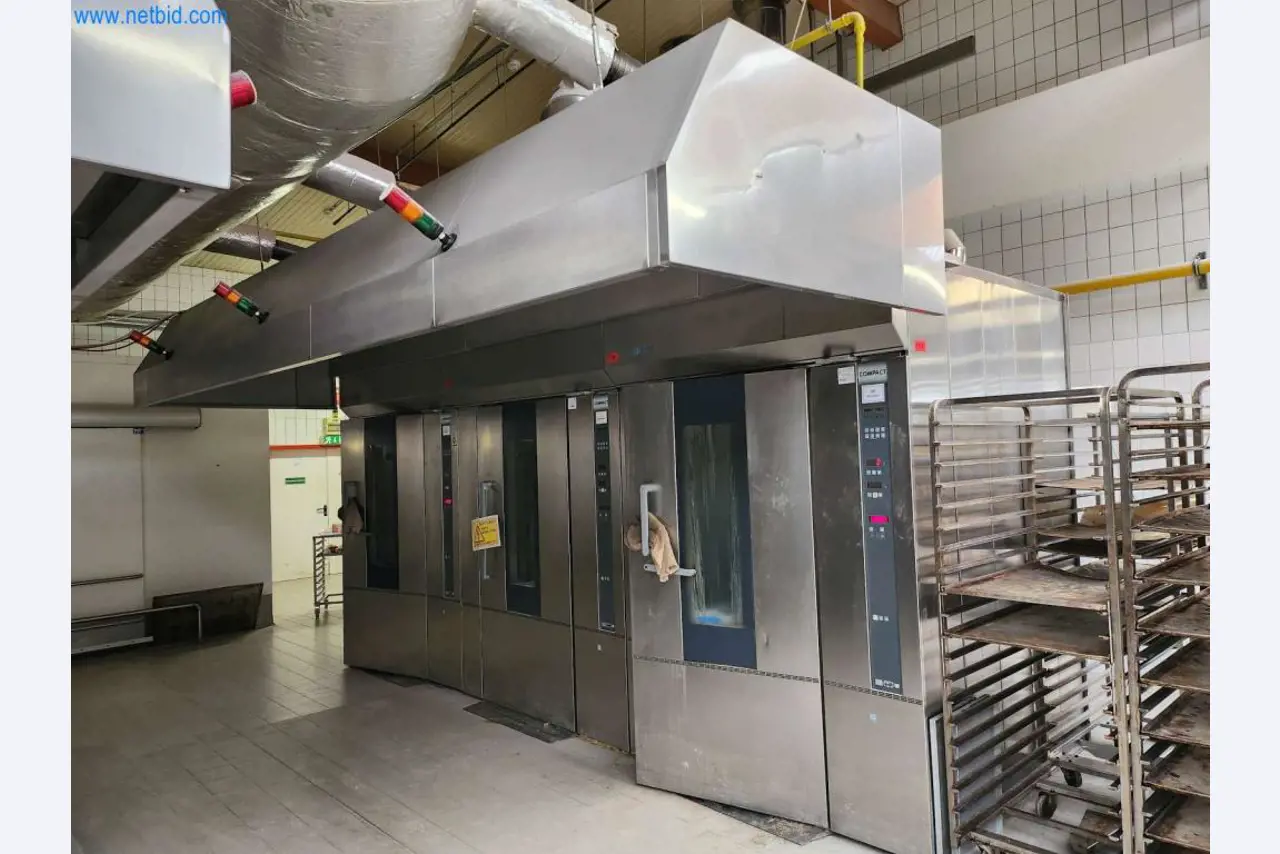 Máquinas bem conservadas de um fabricante de produtos de pastelaria-1