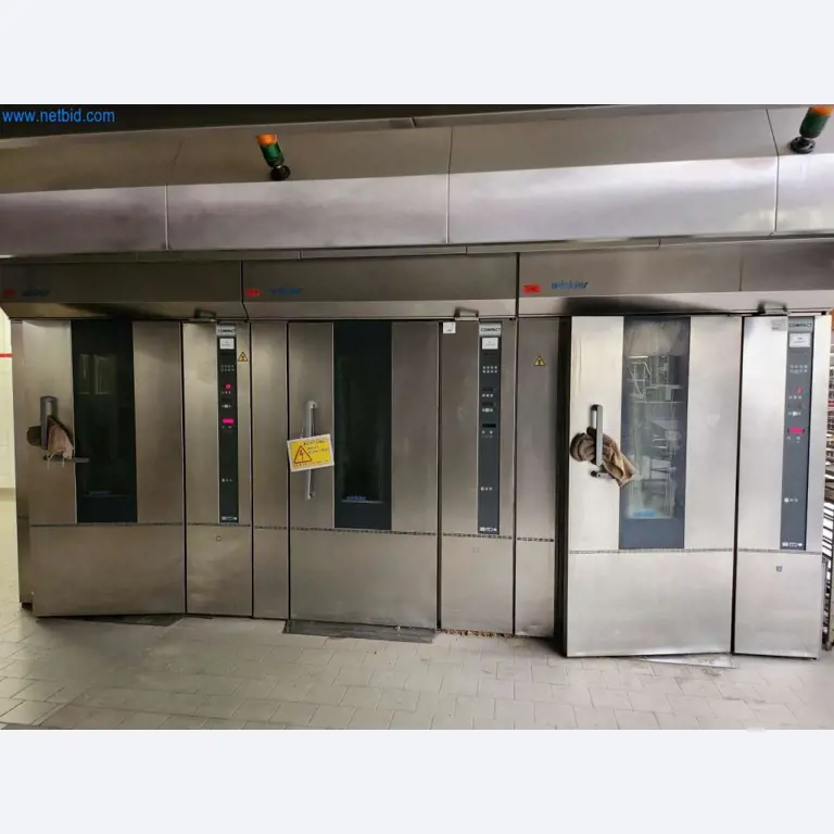 Máquinas bem conservadas de um fabricante de produtos de pastelaria-2