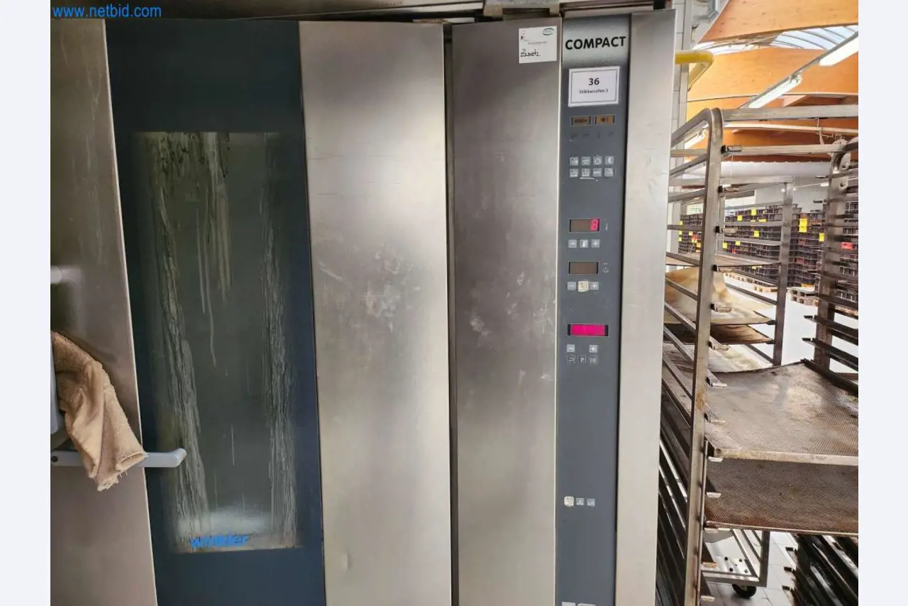 Máquinas bem conservadas de um fabricante de produtos de pastelaria-3