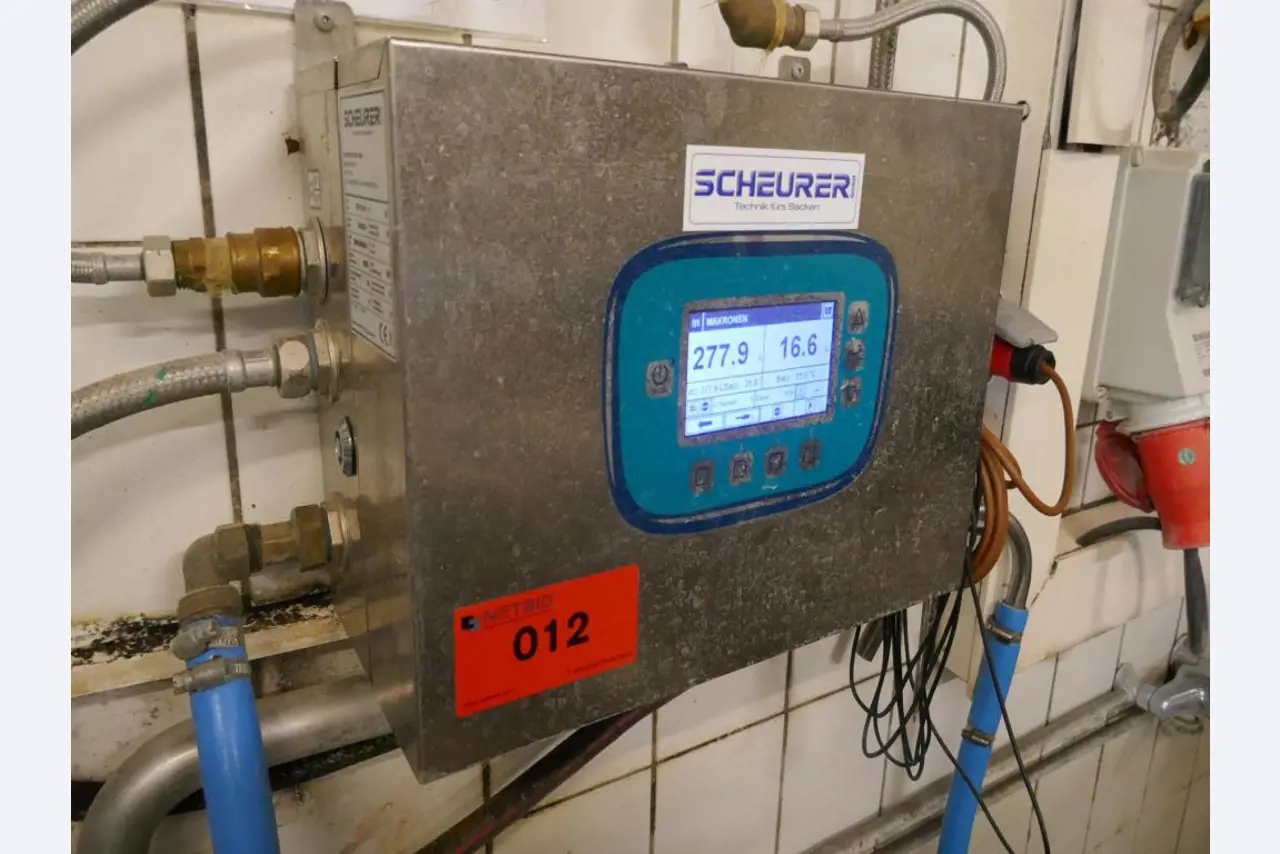 Máquinas bem conservadas de um fabricante de produtos de pastelaria-1