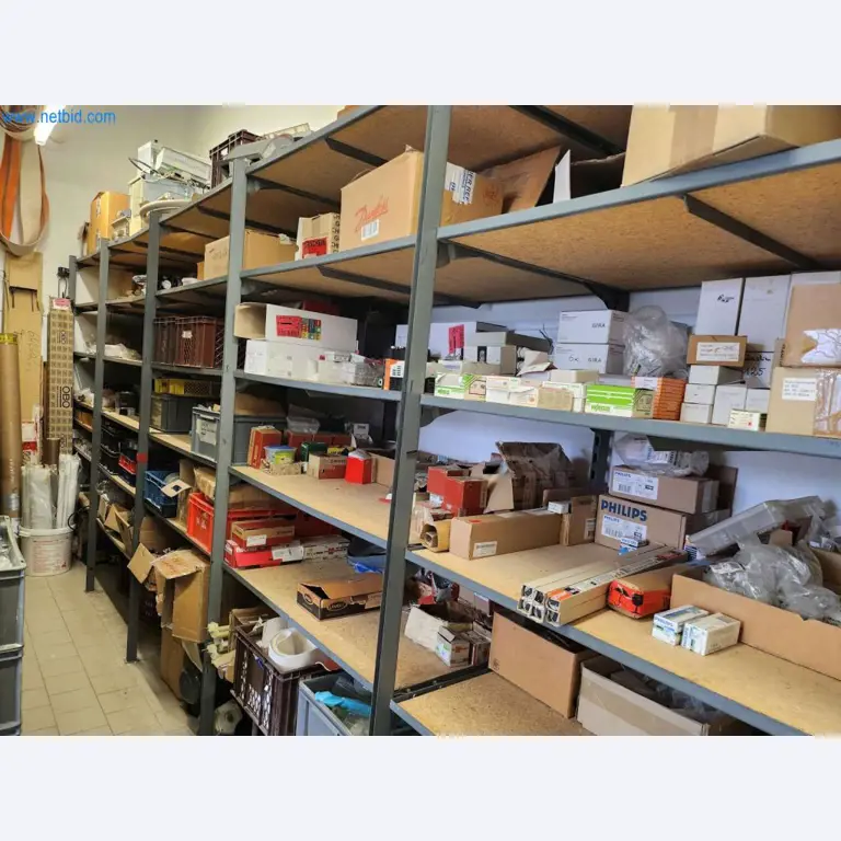 Máquinas bem conservadas de um fabricante de produtos de pastelaria-1