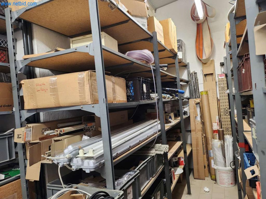 Máquinas bem conservadas de um fabricante de produtos de pastelaria-2