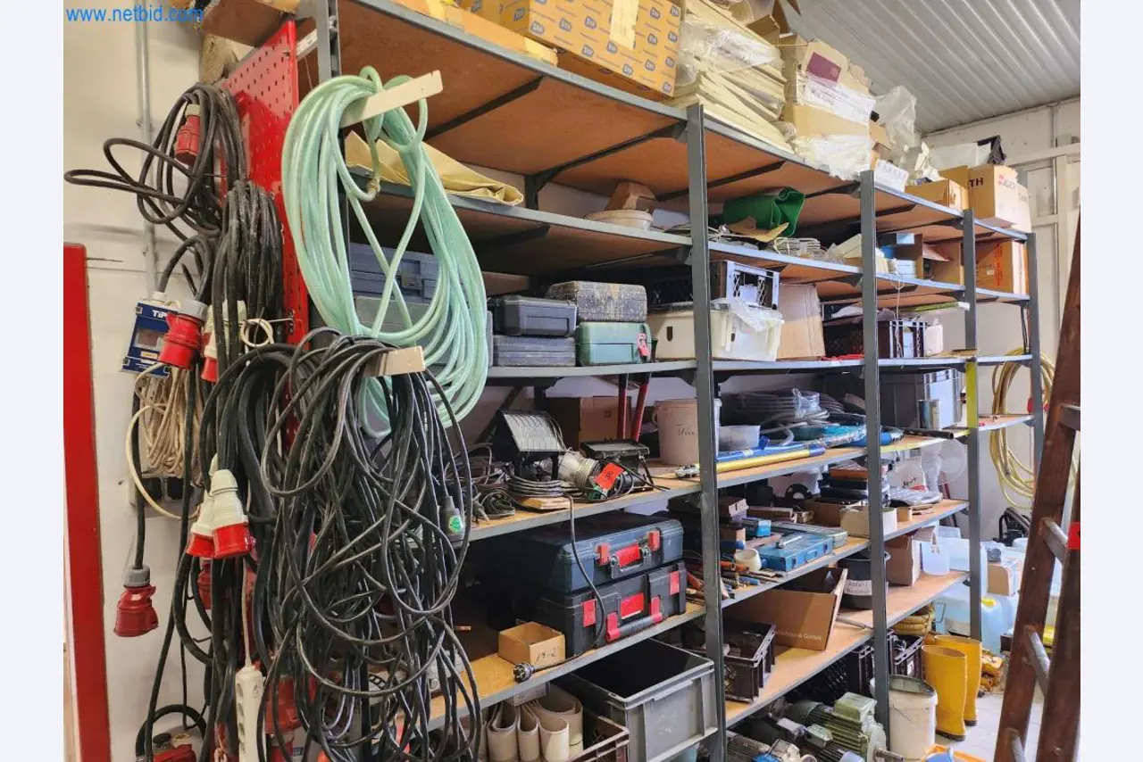 Máquinas bem conservadas de um fabricante de produtos de pastelaria-4