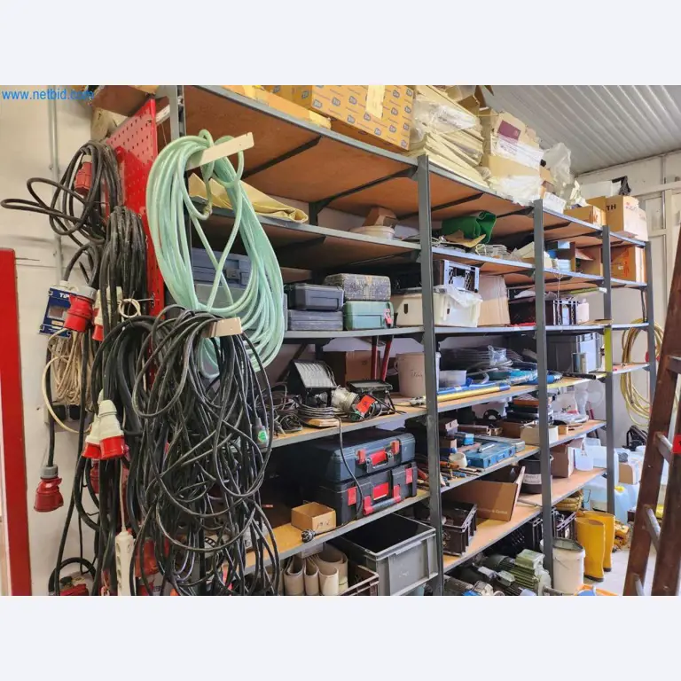 Máquinas bem conservadas de um fabricante de produtos de pastelaria-4